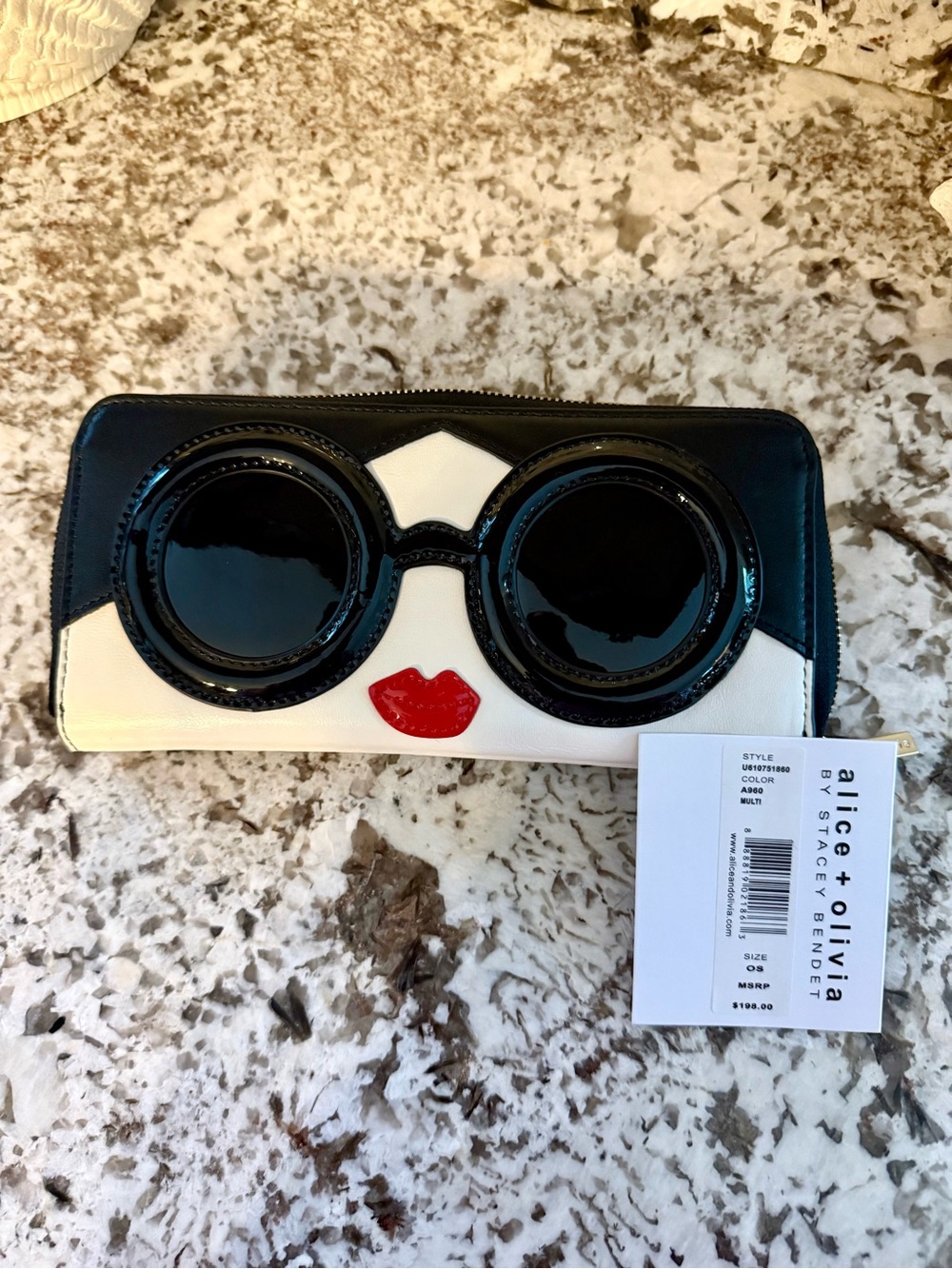 Alice + Olivia Stace Face Wallet NWT - Picture 3 of 8